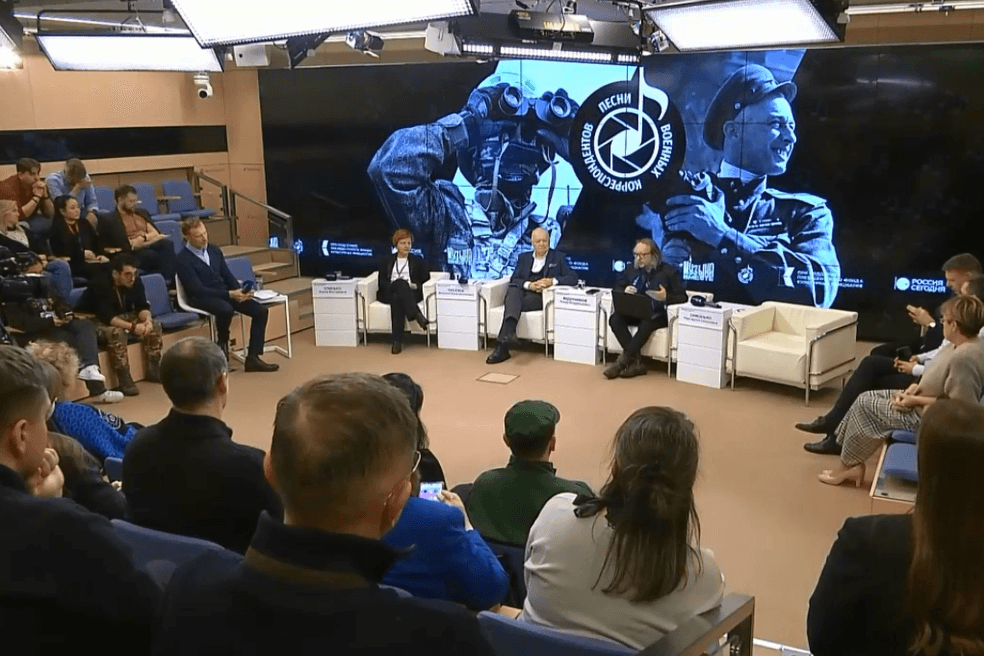 Военные корреспонденты исполнили современный гимн журналистксой  профессии